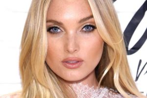 Elsa Hosk hair